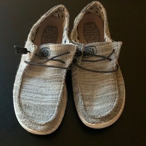 Wendy’s stretch Dudes size 6 Women’s